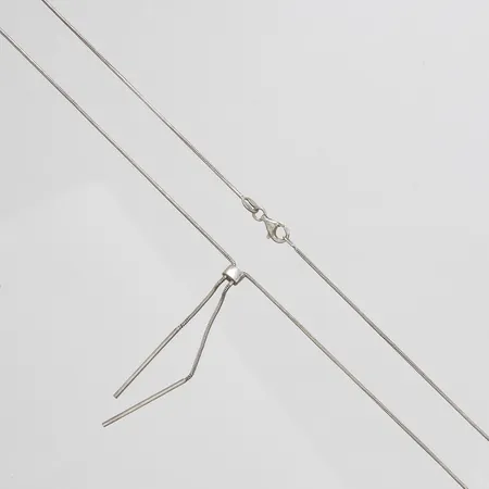 Collier, längd ca 42,2cm, bredd 1-60mm, 925/1000 silver Vikt: 5,1 g