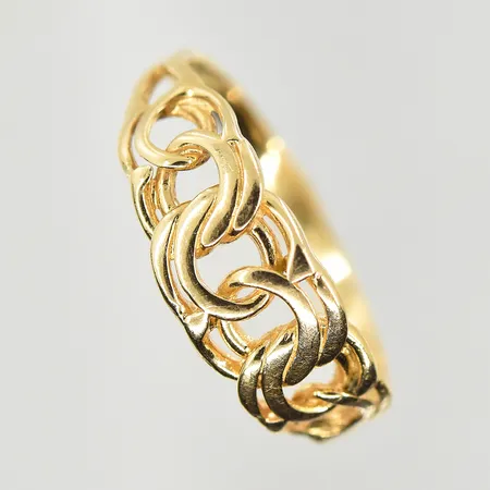 Ring Bismarck, stl 17½, bredd 2-7 mm, 18K. Vikt: 1,8 g