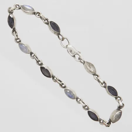 Armband, månstenar, ametister, längd ca 19cm, bredd 5mm, GHA, 925/1000 silver, bruttovikt: 8,6g Vikt: 8,6 g