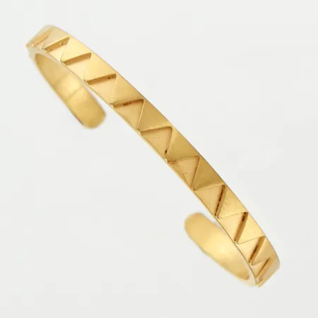 Armring Skultuna, Sharktooth Cuff, förgyllt stål, 48x57mm, bredd 5mm, sliten förgyllning på tand