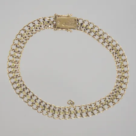 Armband fiskben, längd 19 cm, bredd 0,7 cm, ögla för berlock, 18K Vikt: 12 g