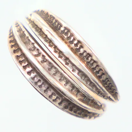 Ring silver 925/1000, Ø17mm Vikt: 4,2 g