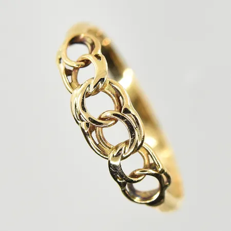 Ring Bismarck, stl 15½, bredd 2-5 mm, 18K. Vikt: 0,9 g
