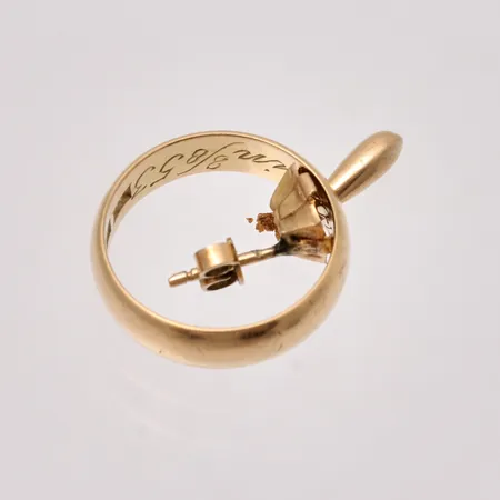 Diverse defekt guld, 18K, vikt 5,46g.