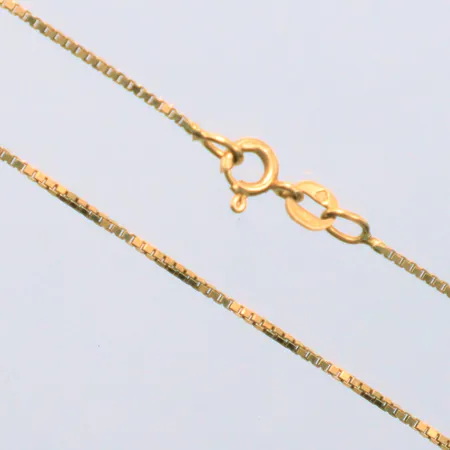 Kedja, Venezia, längd: 42, bredd: 1mm, 18K.  Vikt: 3,3 g