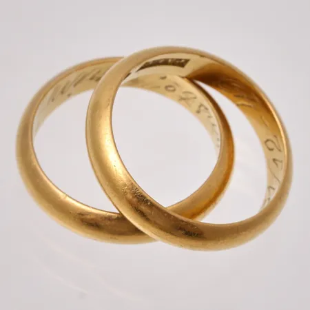 Defekt guld, 14K, vikt 1,12g.