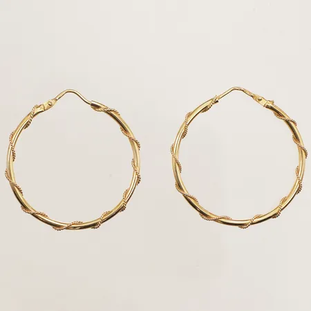 Ett par örhängen, Ø35mm, bredd 2,7mm, 18K  Vikt: 4,7 g