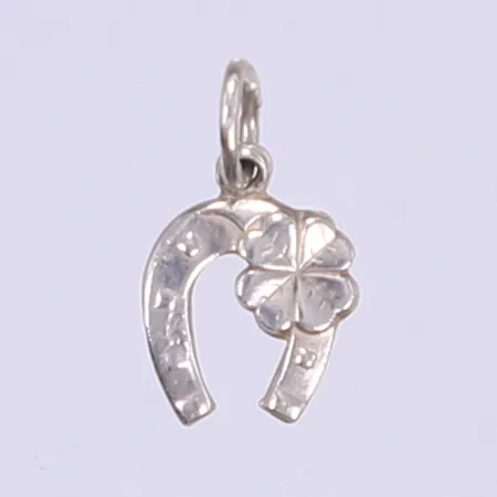 Hänge hästsko, längd inkl ögla 15mm, bredd 10mm, Silver 830/1000 Vikt: 0,6 g