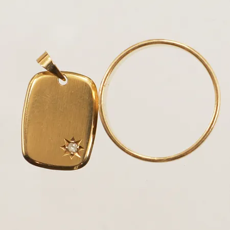 Ring, hänge, gravyr, 18K Vikt: 6,6 g