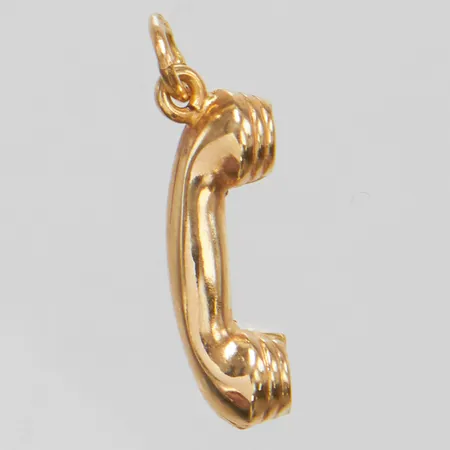 Hänge telefon, längd ca 20mm inkl ögla, bredd 4,5mm, 18K Vikt: 0,5 g