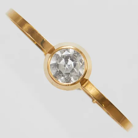 Armband, bergkristall, Ø 60mm, något reglerbar, bredd 3-16,5mm, Petterssons Eftr Juvelerar Ab Joh, år 1967, 18K, bruttovikt: 14,3g Vikt: 0 g