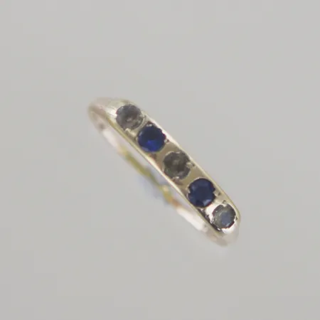 Ring med stenar, Ø 17¼ mm, bredd 3 mm, 14K Vikt: 2,3 g