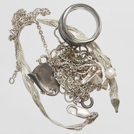 Diverse silver, defekta, slitage, 830-925/1000 Vikt: 28,3 g