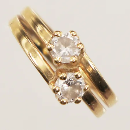 Ring med stenar, stl 16, bredd 3,3-6,9mm, GHA, 18K  Vikt: 1,3 g