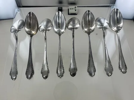 8 st skedar Haga, längd 21,3 cm, SNS silver Vikt: 457,7 g Skickas med postpaket.