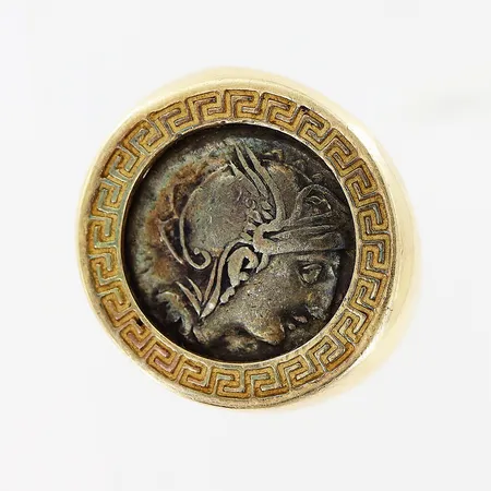 Klackring, mynt Ø ca15mm i metall, stl 18¾, bredd 4-20mm, 14K. Bruttovikt: 16,0gram.  Vikt: 16 g