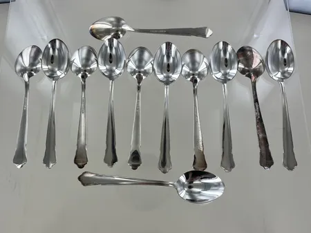 12 st dessertskedar chippendale, längd 15,2 cm, GAB silver 830/1000 Vikt: 321,7 g