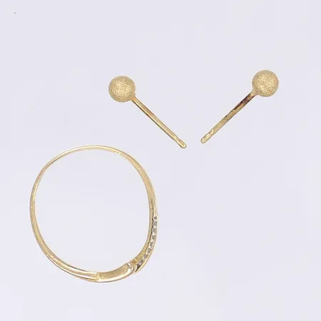 Diverse defekt guld 18K Vikt: 1,9 g