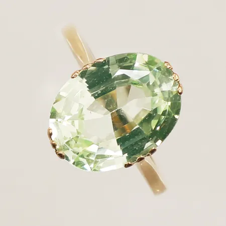 Ring grön syntetisk spinell, stl 19, bredd 14,8mm, 18K Vikt: 4 g