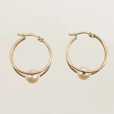 Ett par örhängen med pärlor, Ø21mm, bredd 9mm, 9K  Vikt: 2,4 g