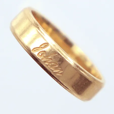 Ring, Ø17¼, gravyr, 18K Vikt: 6,3 g