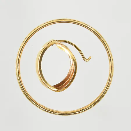 Diverse defekt guld, 18K. Vikt: 3,5 g