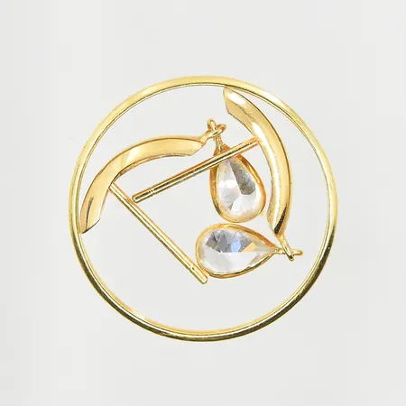 Diverse defekt guld med stenar, 18K. Vikt: 1,3 g