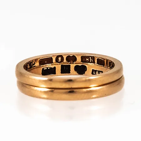 Graverat guld i 18K. Vikt: 5,0g.