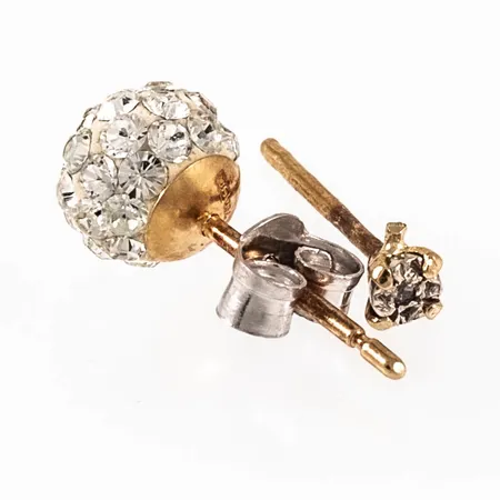 Udda örhängen i 18K guld. Vikt: 0,5g.