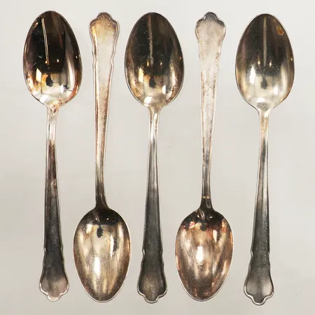Fem kaffeskedar, modell Chippendale, längd 12cm, GAB 1950-tal, 830/1000 silver Vikt: 66,8 g