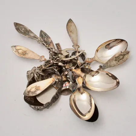 Diverse defekt silver, 830/1000,vikt 133,39g.