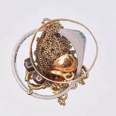 Diverse guld, 18K. Vikt: 7,5 g