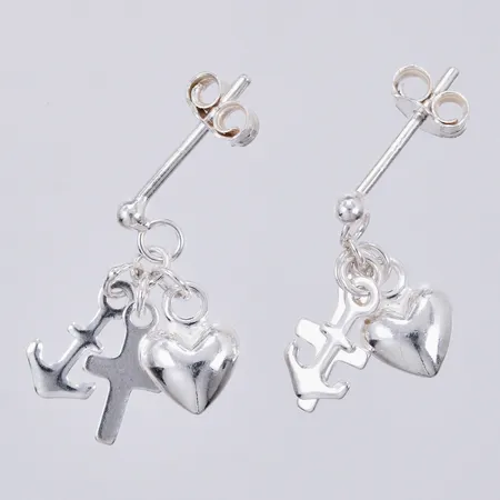 Ett par örhängen, tro hopp och kärlek, längd. ca 1,4cm, GHA, 925/1000 silver Vikt: 1,2 g