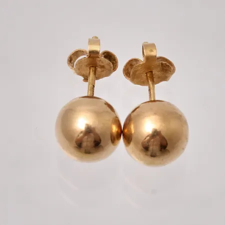 1par örhängen i 18K guld, mått Ø8mm, vikt 1,43g.