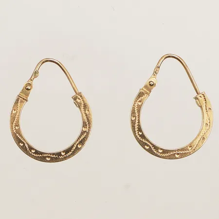 Ett par örhängen creoler, Ø14,2mm, bredd 1,8mm, 18K  Vikt: 1,5 g