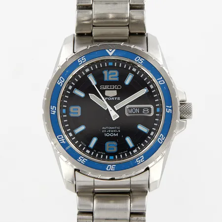 Herrur Seiko 5 Sports automatic Ø54mm, länkens innermått: 19cm, bredd: 20mm, datumfönster, referens-nr: 7S36-03V0, serie-nr: 99054, extra länkbit, tagg, etui Vikt: 0 g