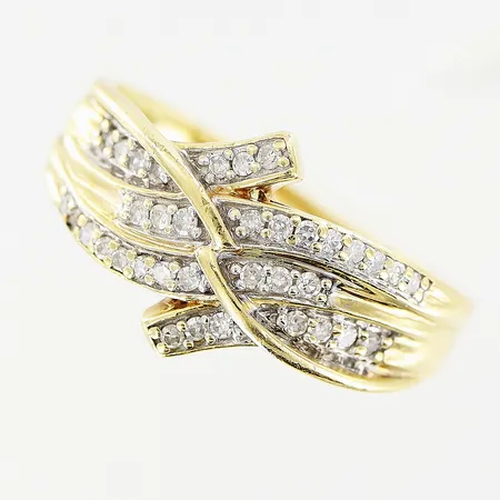 Ring, diamanter 35 x ca 0,005ct, stl 18½, bredd 1,5-12mm, en diamant saknas, skev skena, 18K Vikt: 4,4 g