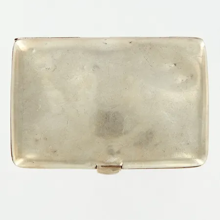 Cigarettetui, 10x7cm, bucklor, repig insida, silver 830/1000 Vikt: 70 g