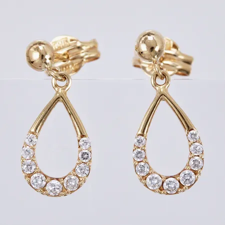 Ett par örhängen med vita stenar, längd ca 15mm, bredd ca 2-6mm, 18K Vikt: 0,9 g