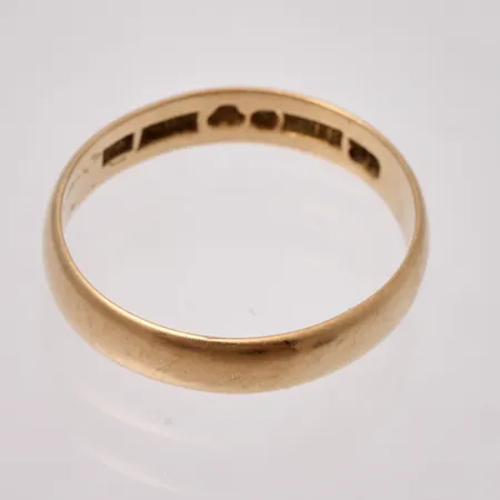 Defekt guld, 18K, vikt 3,56g.