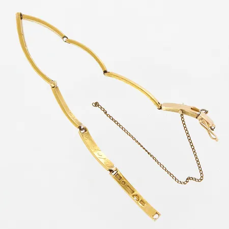 Armband, tillverkad av gamla vigselringar, ca 17cm, lås-del samt säkerhetskedja i 14K, defekt, 18K Vikt: 15,5 g