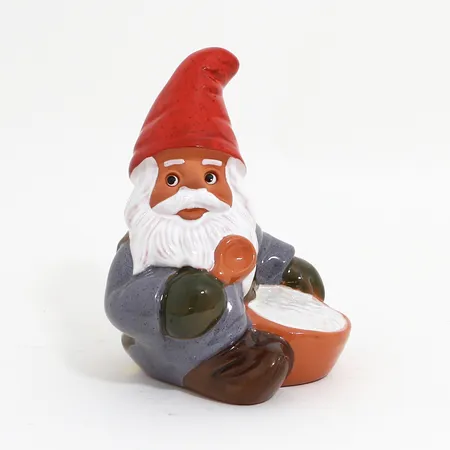 Tomte med gröt, glaserat stengods, Rolf Berg Torshälla, höjd: ca19cm, etikettmärkt