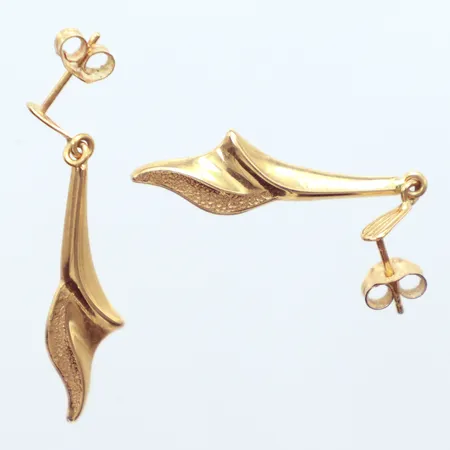 Ett par örhängen 2,5cm, 18k Vikt: 1,2 g