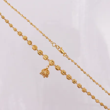 Collier, kulor, 48cm, bredd 3-6mm, hängdel 25mm, lås 21K, defekt, 22K  Vikt: 17,6 g