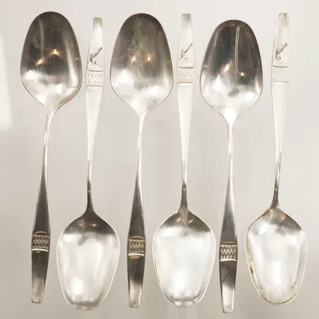 Sex skedar, längd 17cm, graverade, 835/1000 silver  Vikt: 196,4 g