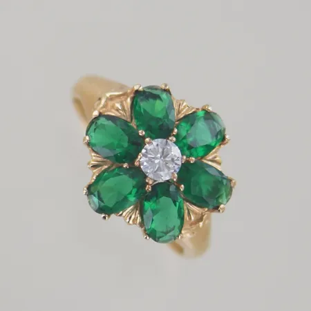 Ring med stenar, Ø 19 mm, bredd 7,6 mm, 18K  Vikt: 5 g