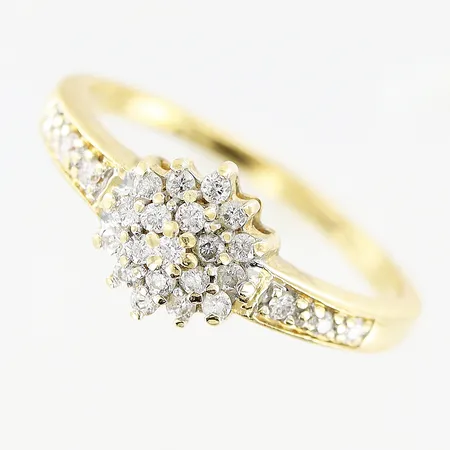 Ring diamanter 25 x ca 0,01ct, stl 17½, bredd 1,5-8mm, 18K Vikt: 3,4 g