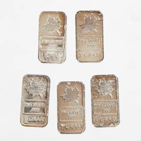 Fem tackor á1,0 gram, 8,2-5,1mm, fine silver 999/1000 Vikt: 5 g