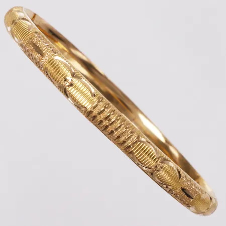 Armring, mönstrad, Ø55mm, bredd 5,6mm, 21K  Vikt: 7,9 g