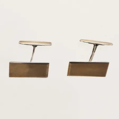 Ett par manschettknappar, längd 12,5mm, bredd 21mm, repiga, förgyllda, 830/1000 silver  Vikt: 7 g